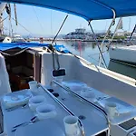 Nautical Nomad 船上ホテル *