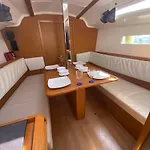 Nautical Nomad 船上ホテル Çeşme