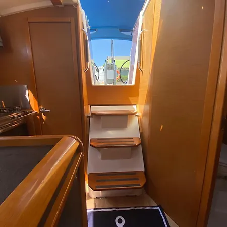 Hotel en barco Nautical Nomad *