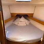 보트호텔 Nautical Nomad